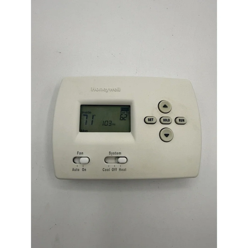 Honeywell Pro 4000 TH4110D1007 Programmable Thermostat 1H/1C Electric Gas Tested